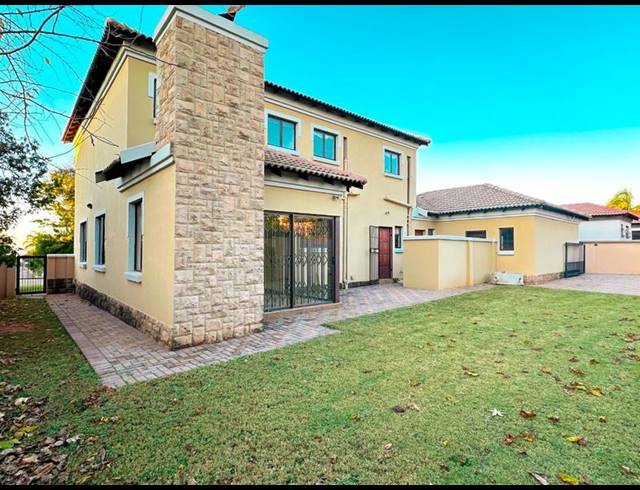 4 BEDROOM HOUSE FOR SALE IN EQUESTRIA